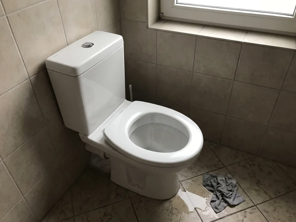 Armatur & Spülkasten undicht